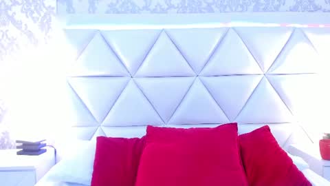 Snapshot of gabymoreau chatting on June 24, 2026, 4:50 pm gabymoreau online show from June 24, 2026, 4:50 pm