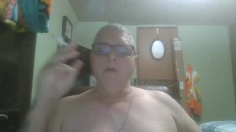 Snapshot of gadude45 chatting on April 6, 2026, 1:36 am gadude45 online show from April 6, 2026, 1:36 am