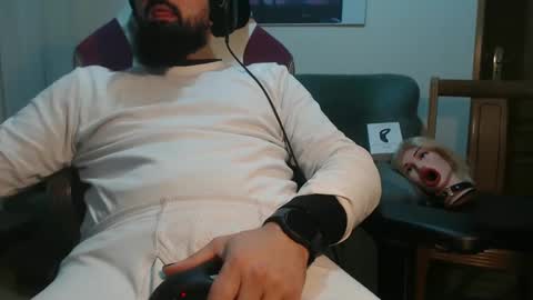 Snapshot of gag0nmyc0ck chatting on December 18, 2024, 12:21 am your master online show from December 18, 2024, 12:21 am