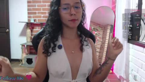 Snapshot of gaia_333 chatting on May 7, 2026, 7:52 pm Lenna 3 online show from May 7, 2026, 7:52 pm