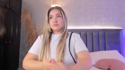 Gaia Baker  online show from March 9, 2026, 12:09 pm