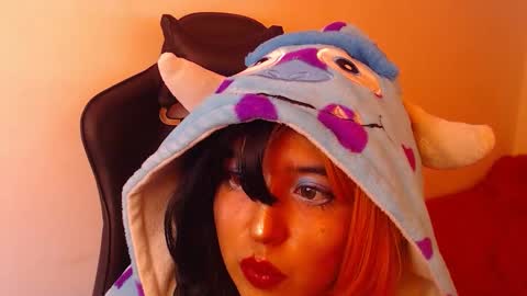 Kate 3 online show from November 17, 2025, 7:30 pm