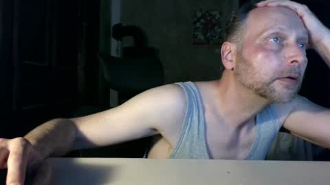 galadriel869 online show from May 3, 2026, 8:48 pm