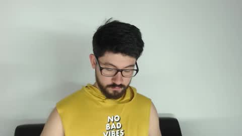 Snapshot of galit_g chatting on November 5, 2025, 9:59 pm Gari online show from November 5, 2025, 9:59 pm