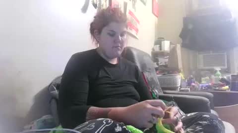 Snapshot of gamer202324 chatting on October 28, 2025, 12:36 am gamer202324 online show from October 28, 2025, 12:36 am