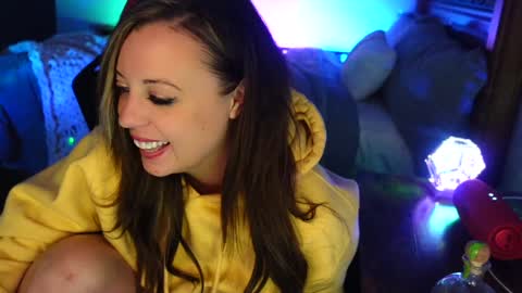 Snapshot of garagesex22 chatting on February 5, 2025, 12:17 pm Jenna  - be back MONDAY night.  online show from February 5, 2025, 12:17 pm