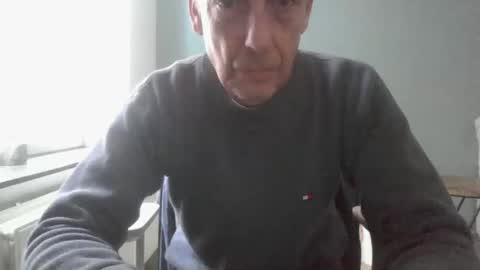 Snapshot of garou75 chatting on November 27, 2025, 11:34 am garou75 online show from November 27, 2025, 11:34 am