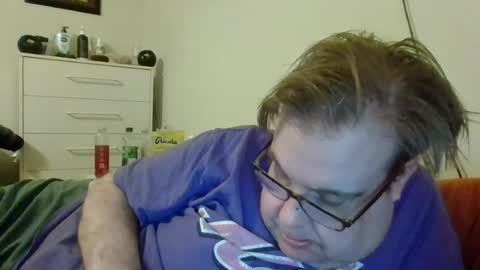 Snapshot of garyg930 chatting on June 12, 2026, 2:21 am Gary online show from June 12, 2026, 2:21 am