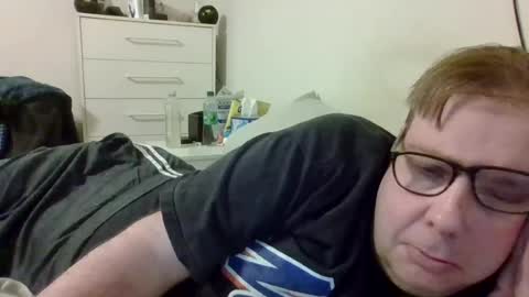 Snapshot of garyg930 chatting on June 27, 2026, 4:17 am Gary online show from June 27, 2026, 4:17 am
