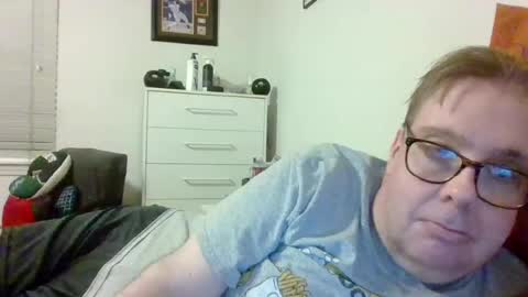 Snapshot of garyg930 chatting on July 3, 2026, 1:23 am Gary online show from July 3, 2026, 1:23 am