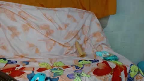 Snapshot of gatita_1997 chatting on October 3, 2025, 4:53 am estrella online show from October 3, 2025, 4:53 am