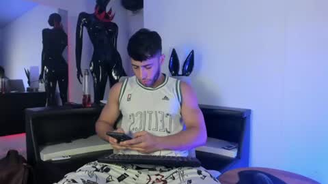 Snapshot of gato_pascal chatting on June 14, 2026, 7:27 pm Gato online show from June 14, 2026, 7:27 pm