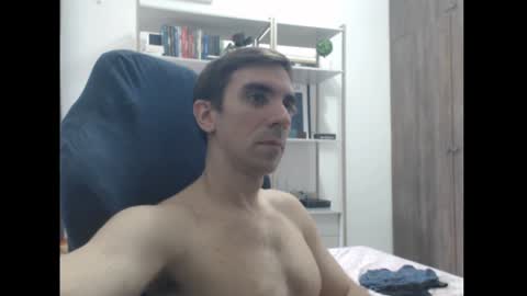 gatosarado23 online show from December 4, 2024, 2:59 pm