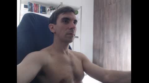 gatosarado23 online show from December 12, 2024, 9:40 am