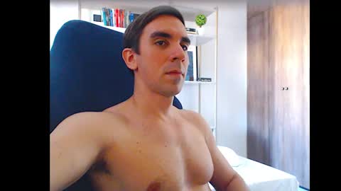 gatosarado23 online show from October 2, 2025, 6:37 pm