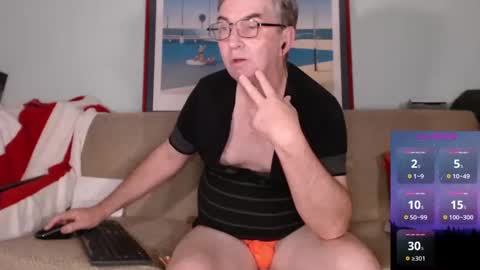 Snapshot of gavinfriend chatting on December 20, 2024, 2:05 pm Garry online show from December 20, 2024, 2:05 pm