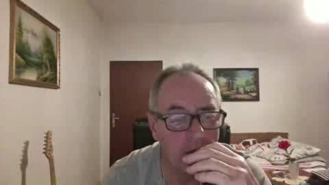 gelaktiv online show from December 1, 2024, 9:59 pm