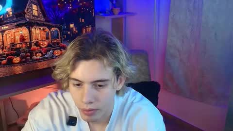 Snapshot of gemdominus chatting on October 17, 2025, 2:26 am Gem Dominus online show from October 17, 2025, 2:26 am