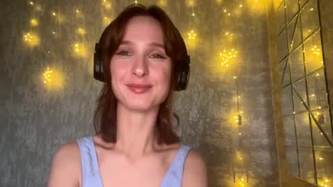 Snapshot of genieflug chatting on April 20, 2026, 4:04 am Riana online show from April 20, 2026, 4:04 am
