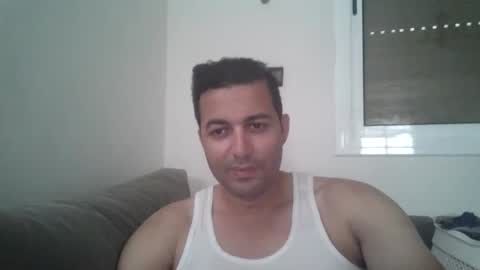 Snapshot of genteldevil chatting on December 16, 2024, 12:27 pm genteldevil online show from December 16, 2024, 12:27 pm