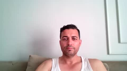 genteldevil online show from May 16, 2026, 1:54 pm