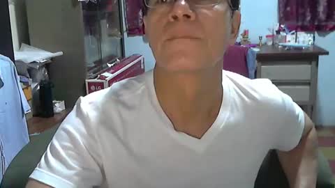 Genuino online show from April 1, 2026, 4:02 am