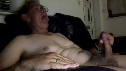 Snapshot of geoff242535 chatting on September 25, 2025, 9:29 pm geoff242535 online show from September 25, 2025, 9:29 pm