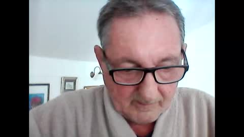 Snapshot of georg1412 chatting on April 30, 2026, 8:53 am georg1412 online show from April 30, 2026, 8:53 am