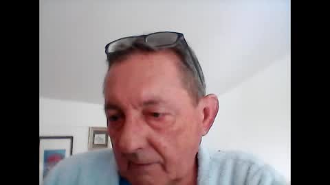 Snapshot of georg1412 chatting on June 1, 2026, 8:38 am georg1412 online show from June 1, 2026, 8:38 am