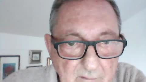 Snapshot of georg1412 chatting on June 12, 2026, 3:11 pm georg1412 online show from June 12, 2026, 3:11 pm