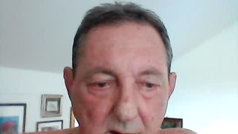 Snapshot of georg1412 chatting on June 18, 2026, 11:58 am georg1412 online show from June 18, 2026, 11:58 am