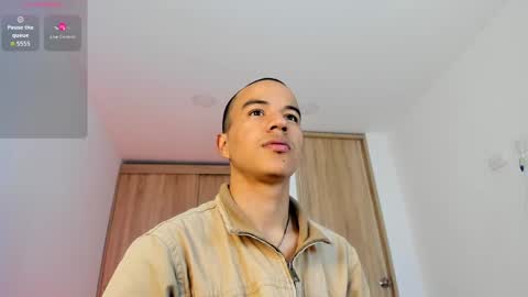 Snapshot of george_cams1 chatting on May 3, 2026, 10:05 pm Jorge online show from May 3, 2026, 10:05 pm