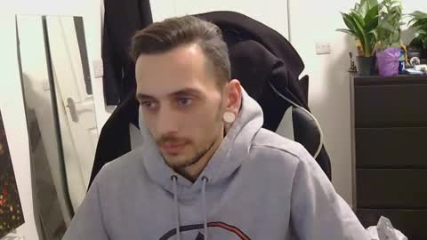 Snapshot of georgek0011 chatting on November 30, 2025, 10:03 pm georgek0011 online show from November 30, 2025, 10:03 pm