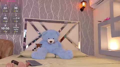    online show from October 14, 2025, 12:17 pm