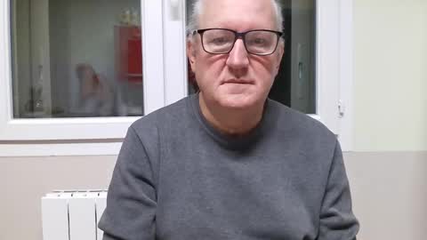 Snapshot of gerardlp131313 chatting on October 31, 2025, 8:10 pm gerardlp131313 online show from October 31, 2025, 8:10 pm