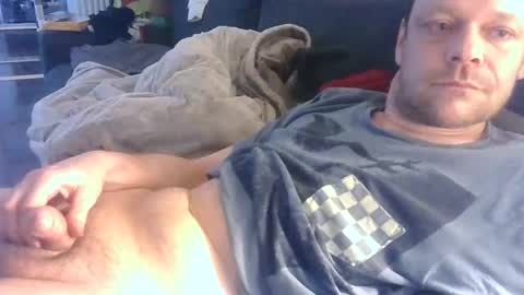 German33FFM1 online show from March 12, 2025, 7:13 am