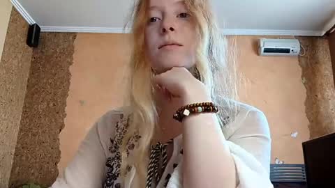 Snapshot of gertrudisturbe chatting on May 19, 2026, 3:02 am Kate online show from May 19, 2026, 3:02 am