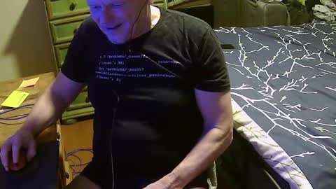 Snapshot of gethyn chatting on February 1, 2025, 7:05 am Gethyn online show from February 1, 2025, 7:05 am