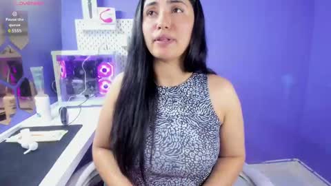 Danna Astrom online show from November 10, 2025, 11:48 pm