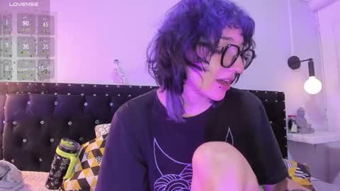 Allison  online show from February 26, 2026, 8:13 am