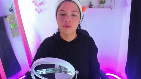 giaaaa   online show from March 22, 2026, 11:19 pm