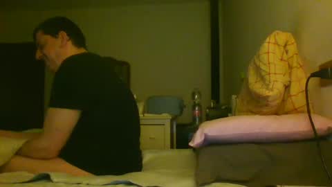 Snapshot of giaco1982 chatting on March 4, 2025, 4:27 am samuel online show from March 4, 2025, 4:27 am