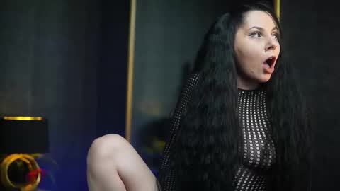  Gia  online show from February 12, 2026, 9:43 pm