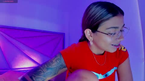 Gia  online show from April 14, 2026, 6:03 pm