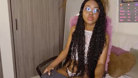 Snapshot of gianellaarittza chatting on September 15, 2025, 6:08 pm Gia online show from September 15, 2025, 6:08 pm