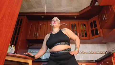   online show from September 12, 2025, 1:22 pm