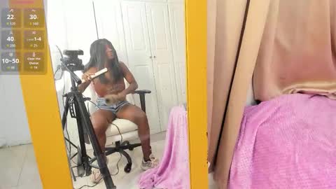 Snapshot of gianinalewis chatting on March 14, 2026, 2:55 pm Gianina online show from March 14, 2026, 2:55 pm