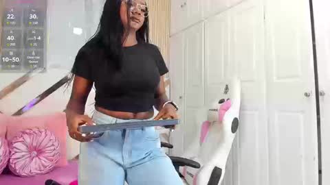 Snapshot of gianinalewis chatting on March 20, 2026, 2:11 pm Gianina online show from March 20, 2026, 2:11 pm