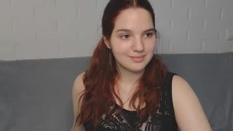 Roxy online show from October 20, 2025, 11:27 pm
