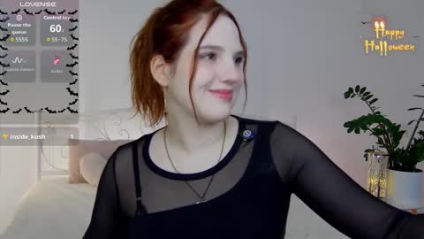 Roxy online show from October 22, 2025, 9:58 pm